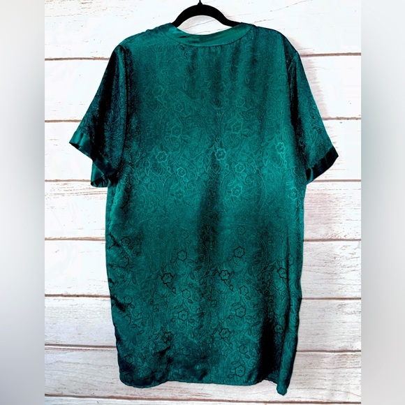 Emerald Green Satin Button-Up Night Shirt Size Sm Lightweight Silky Loungewear - Picture 2 of 5
